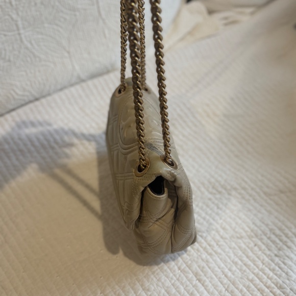 Tory Burch FLEMING SOFT SMALL CONVERTIBLE SHOULDER BAG - Picture 6 of 7